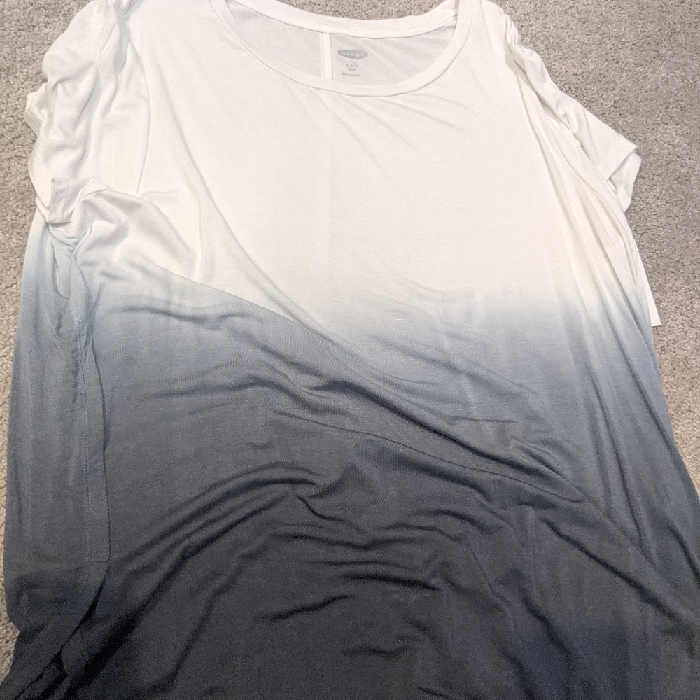 Black to white gradient tee-shirt